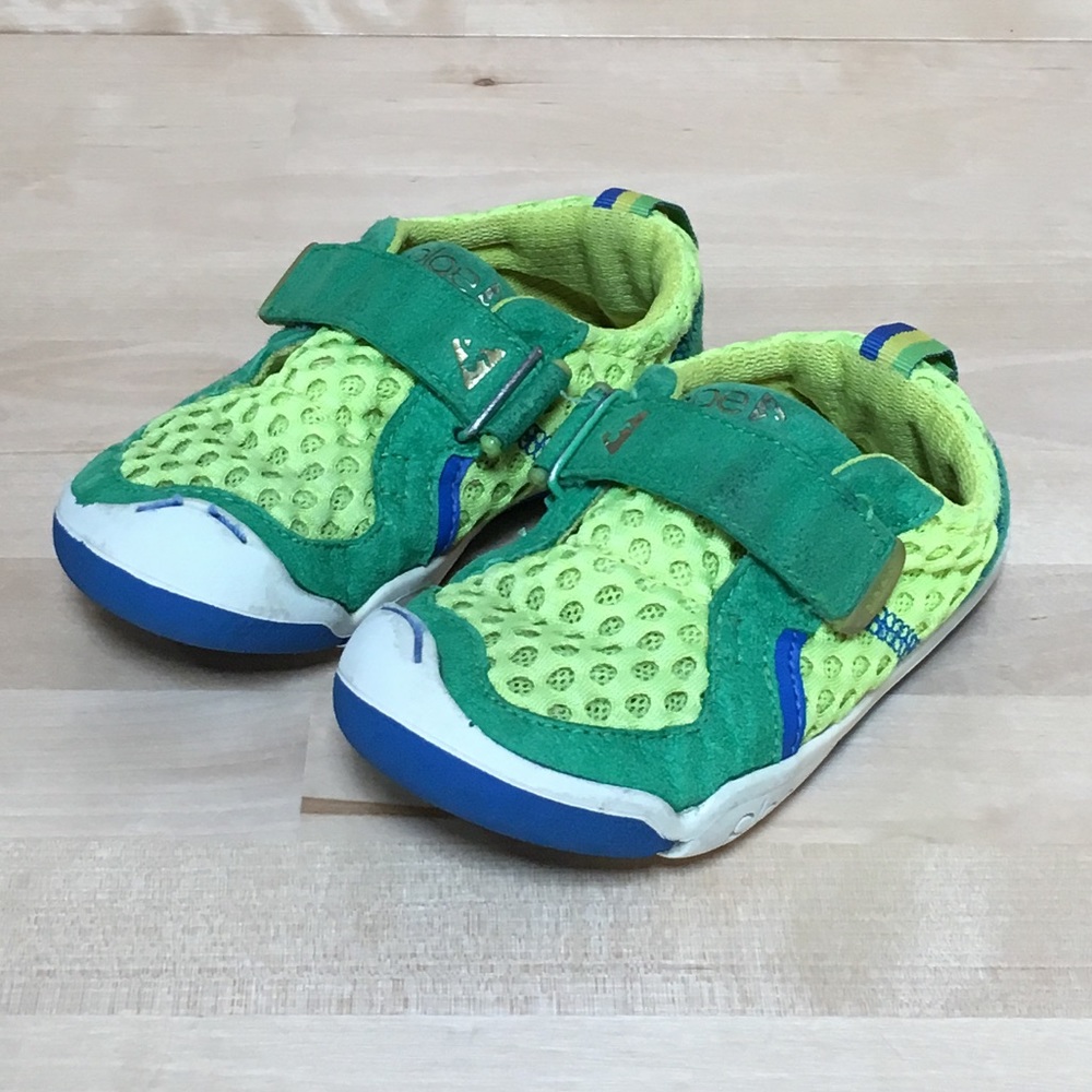 Plae shoes